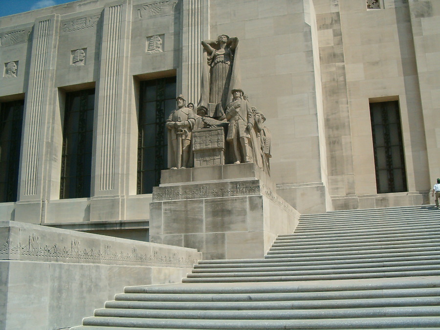 Louisiana State Capitol by Rodney Gunn