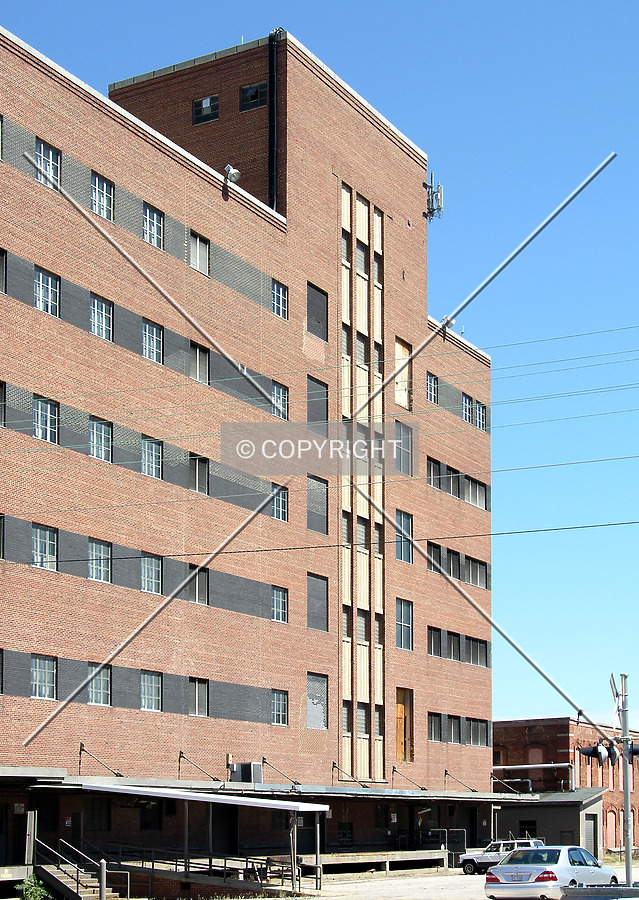 Chesterfield Building by Chris Patriarca