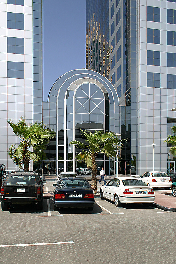Dusit Dubai by Michiel van Dijk