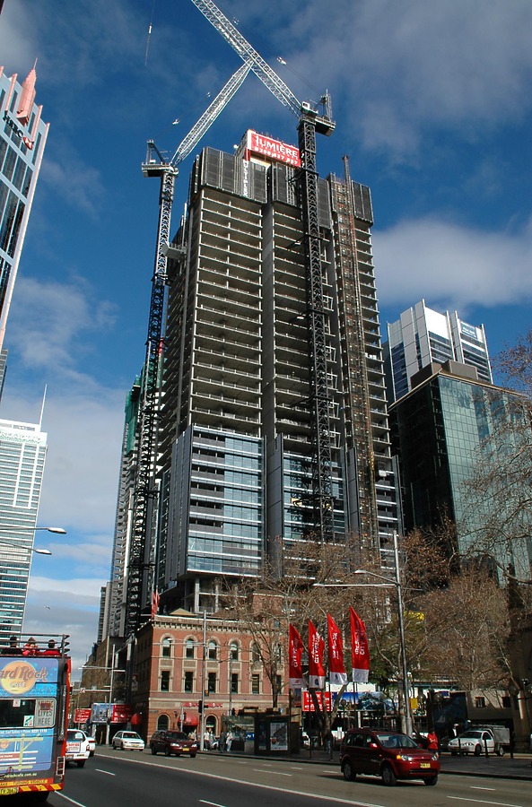 Lumière Residences by John Bek