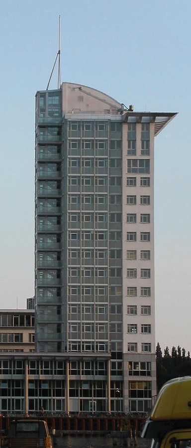 Twin-Towers II by Cesar Serrano