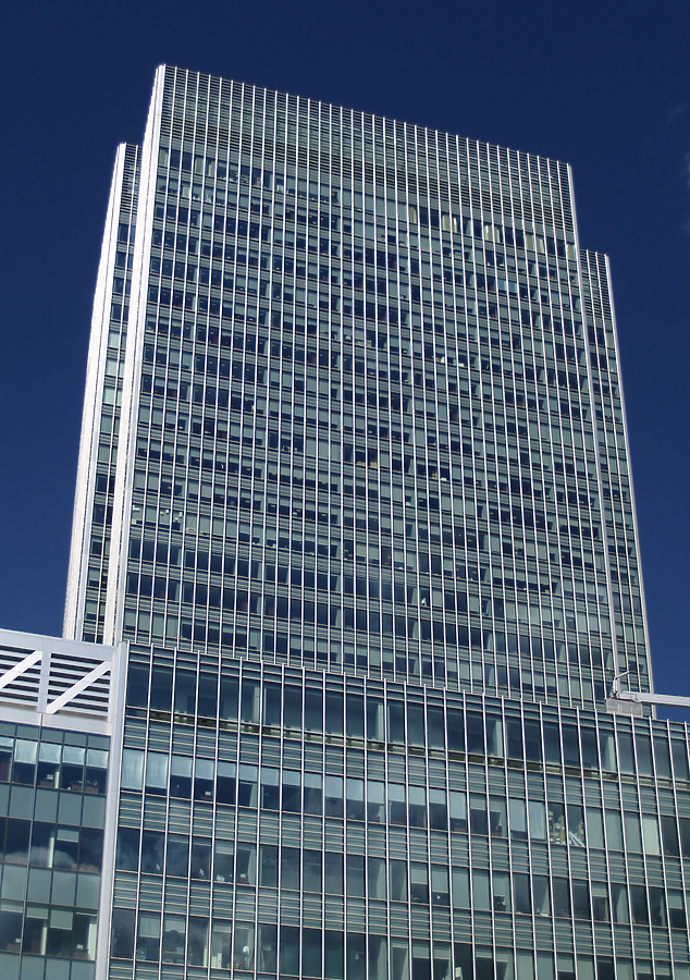 25 Bank Street by Cesar Serrano