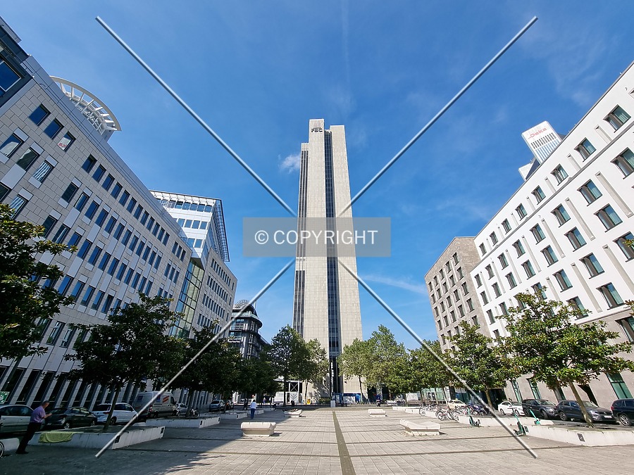 Frankfurter Büro Center by Nephilim