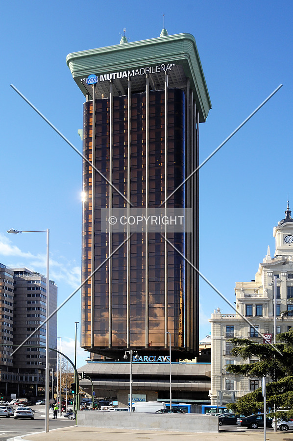Torre Colón by Jorge Molina