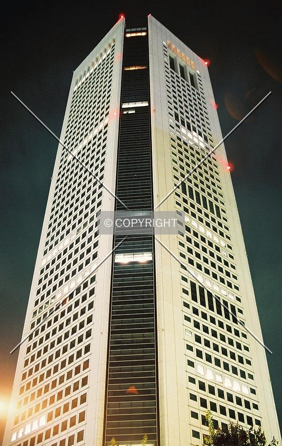 Tokyo Opera City Tower by Andrew Stewart