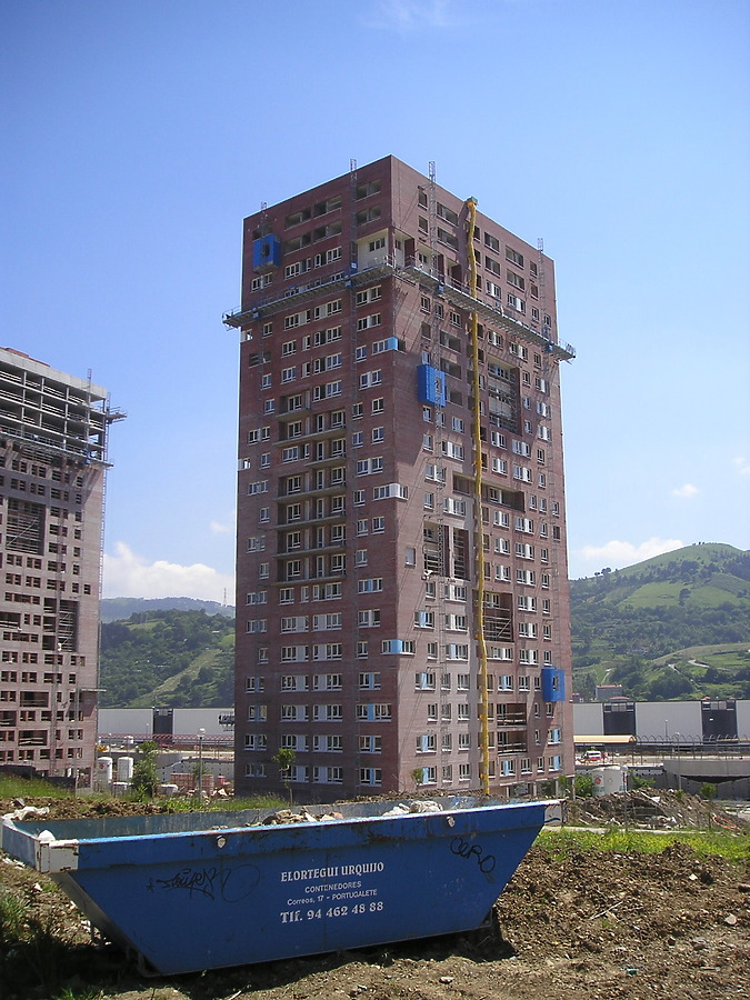 Torre VIII by Mikel Allende