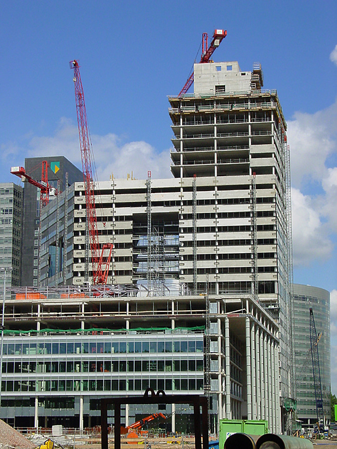 Ito-Toren by Michiel van Dijk