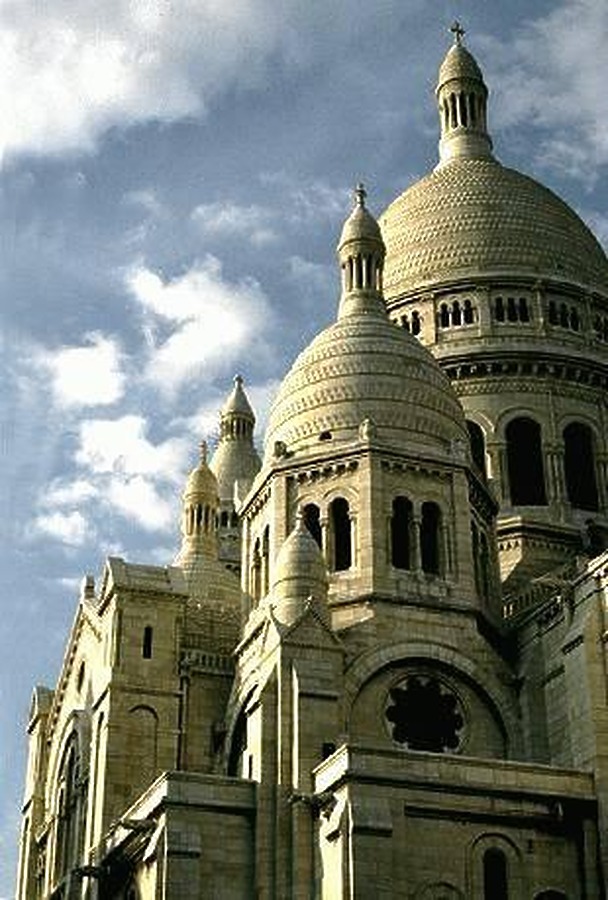 Basilique du Sacré-Cœur by John Cahill