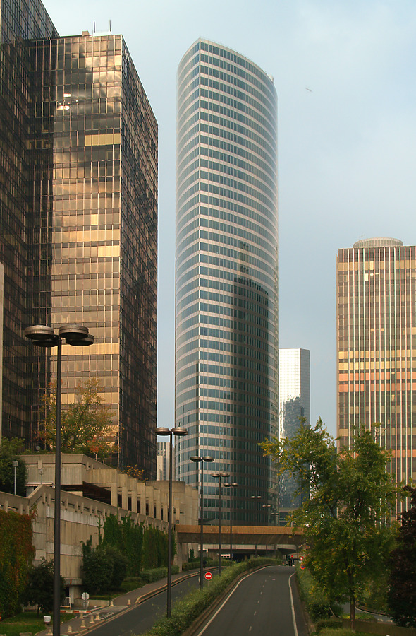 Tour EDF by Cesar Serrano