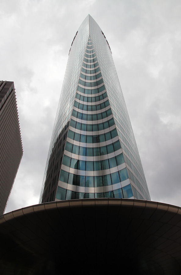 Tour EDF by Kjetil Balog