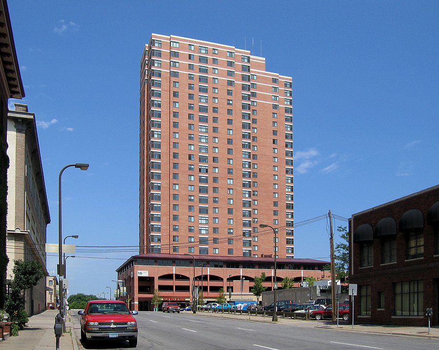 Hennepin Crossing Apartments by Rick Bronson