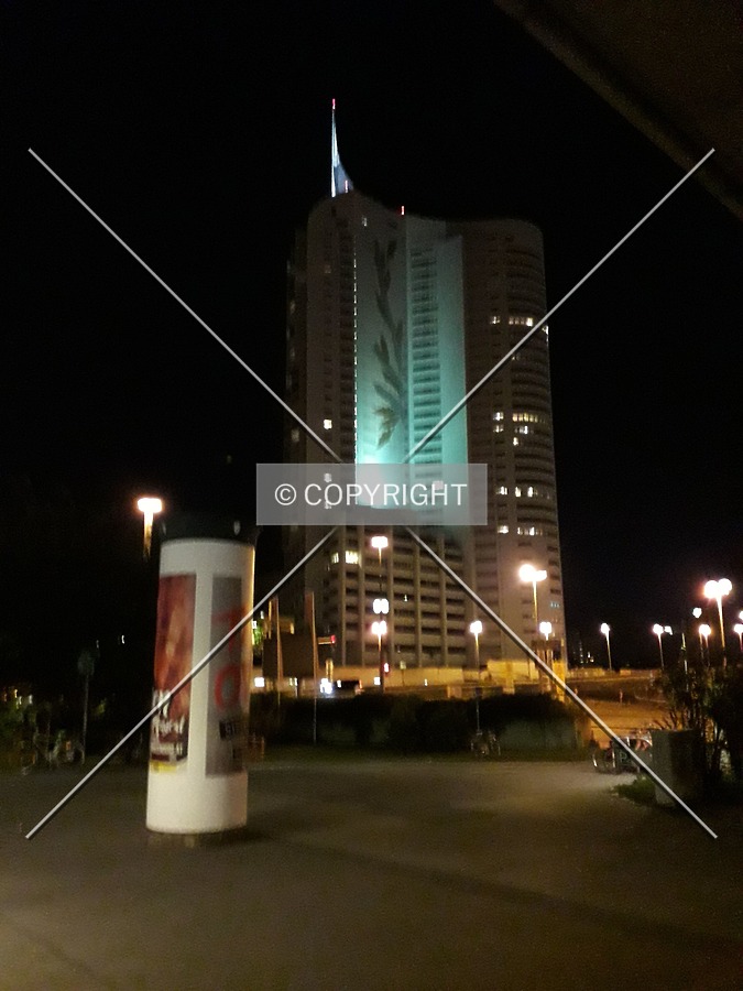 Hochhaus Neue Donau by Samppa