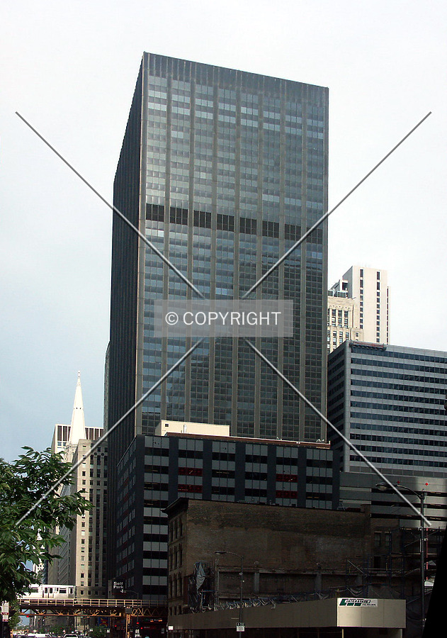 30 North LaSalle by Nate Lindsey