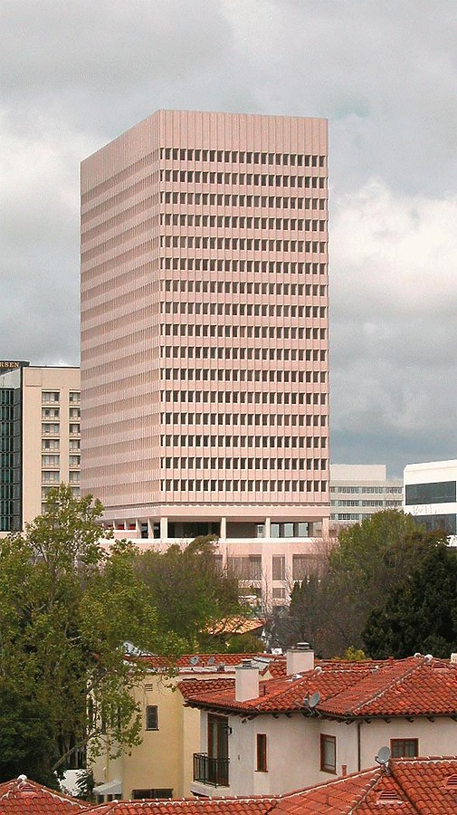 6300 Wilshire Boulevard by Jim Schwartz