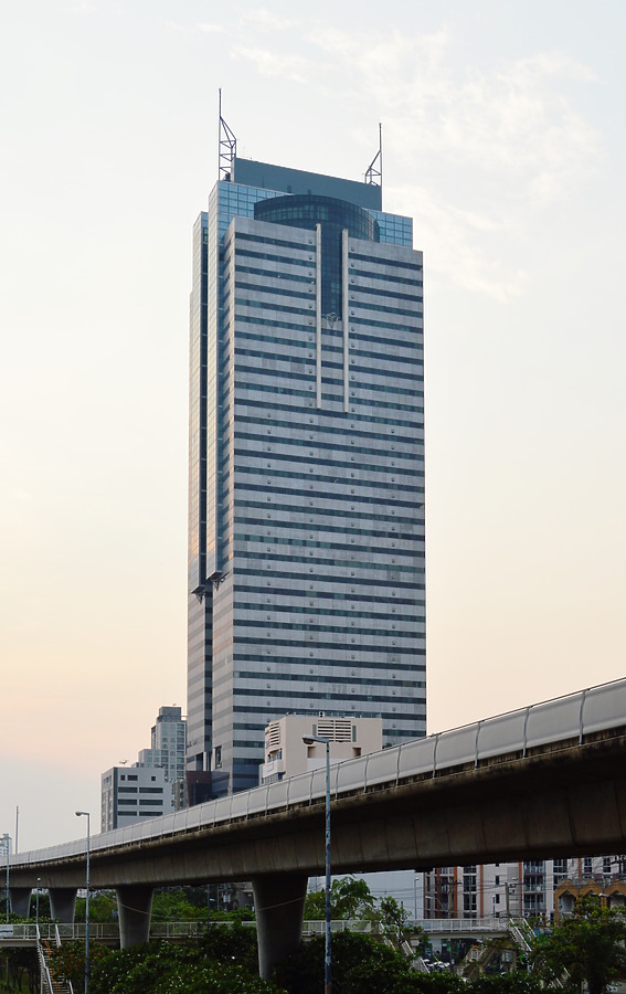 Sinn Sathorn Tower by Huopa