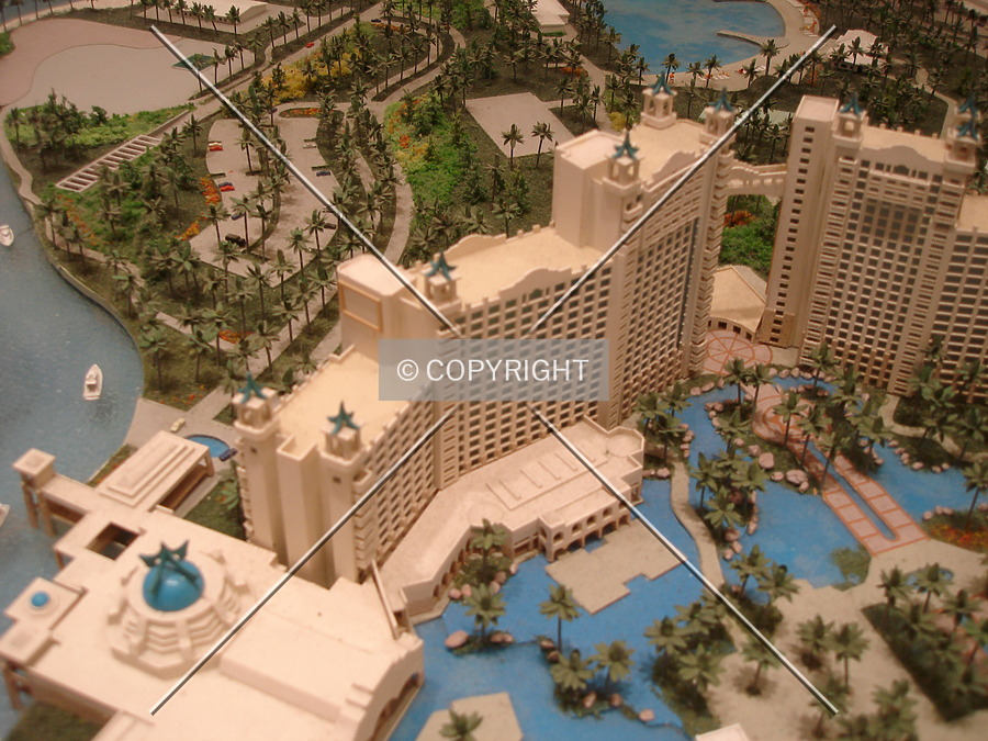 Atlantis Royal Tower East by Nephilim