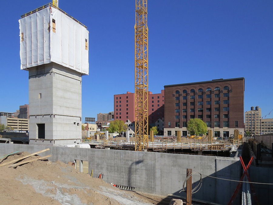 Wells Fargo 600 Tower by James Peacock