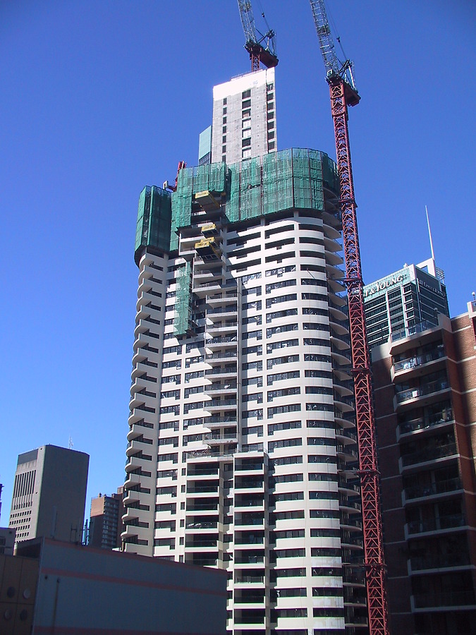 Meriton Tower by John Bek