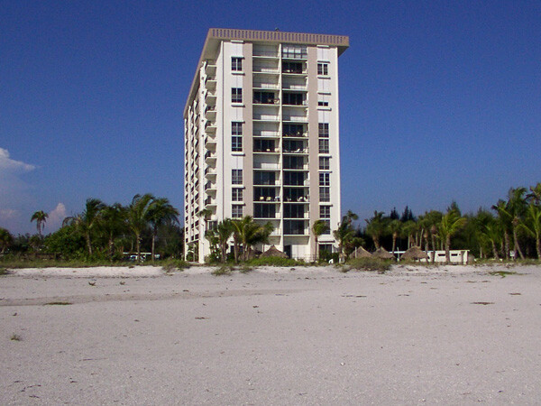 Lido Beach Club