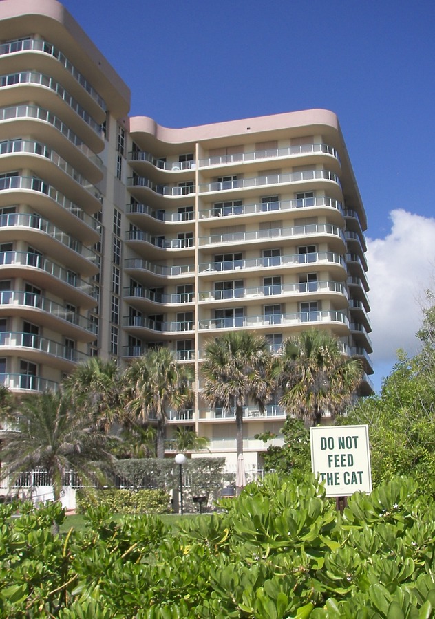Champlain Towers East by Rodney Gunn