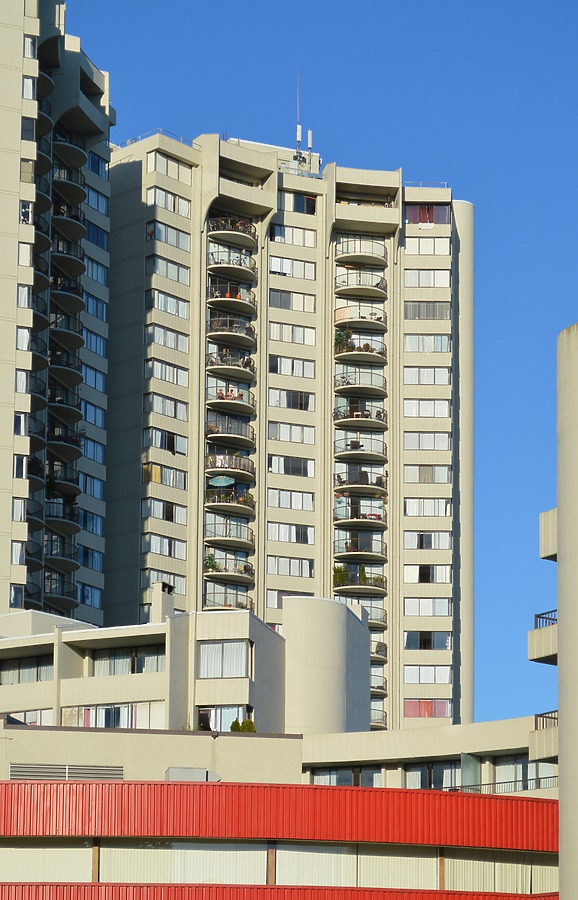 International Plaza Tower B by Huopa