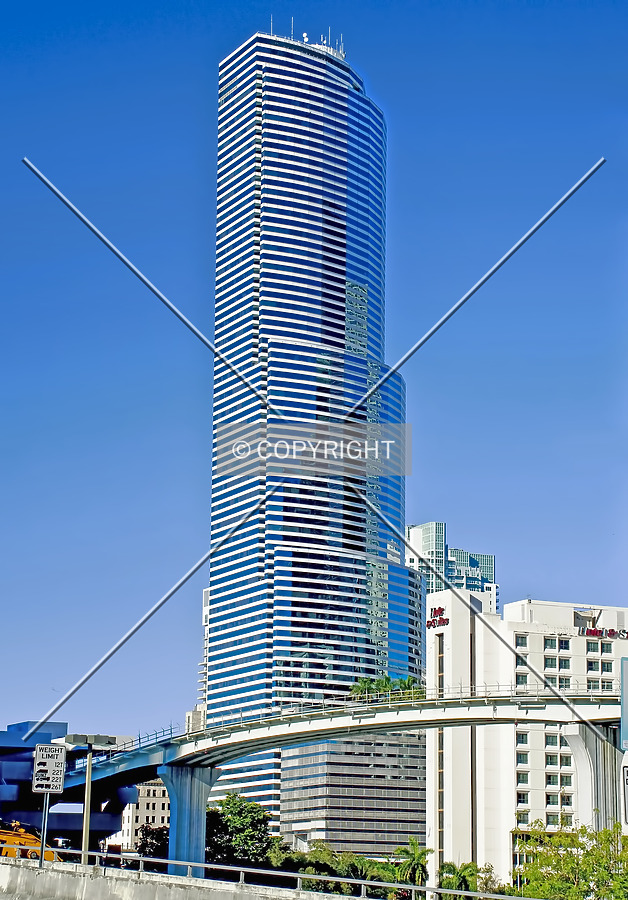 Miami Tower by Jorge Molina