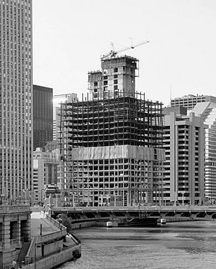 Leo Burnett Building by John Cahill