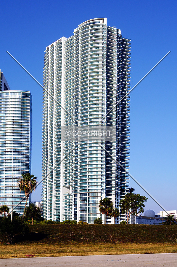 900 Biscayne Bay by Jorge Molina