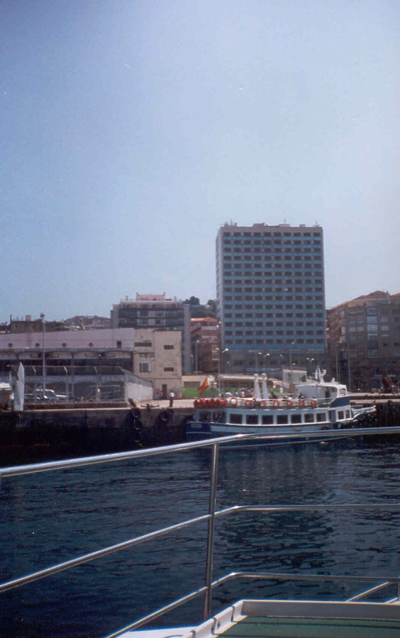 Hotel Bahía de Vigo by David Guija