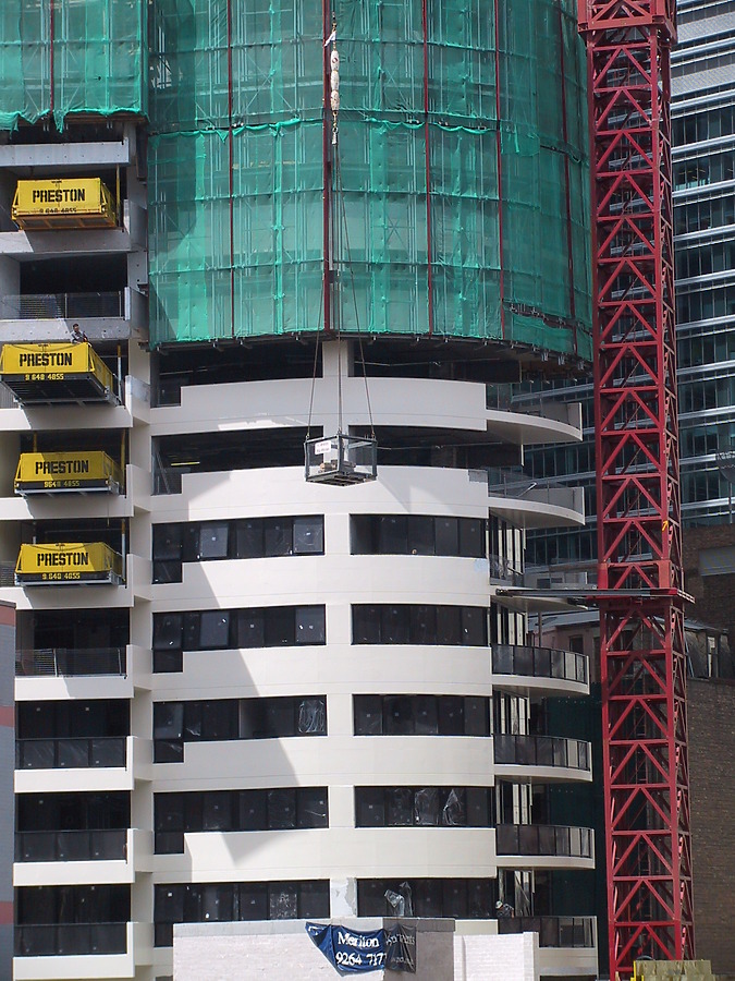 Meriton Tower by John Bek