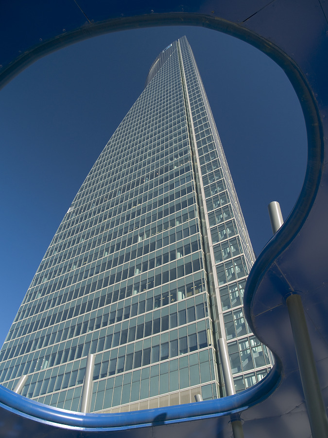 Torre Espacio by Cesar Serrano