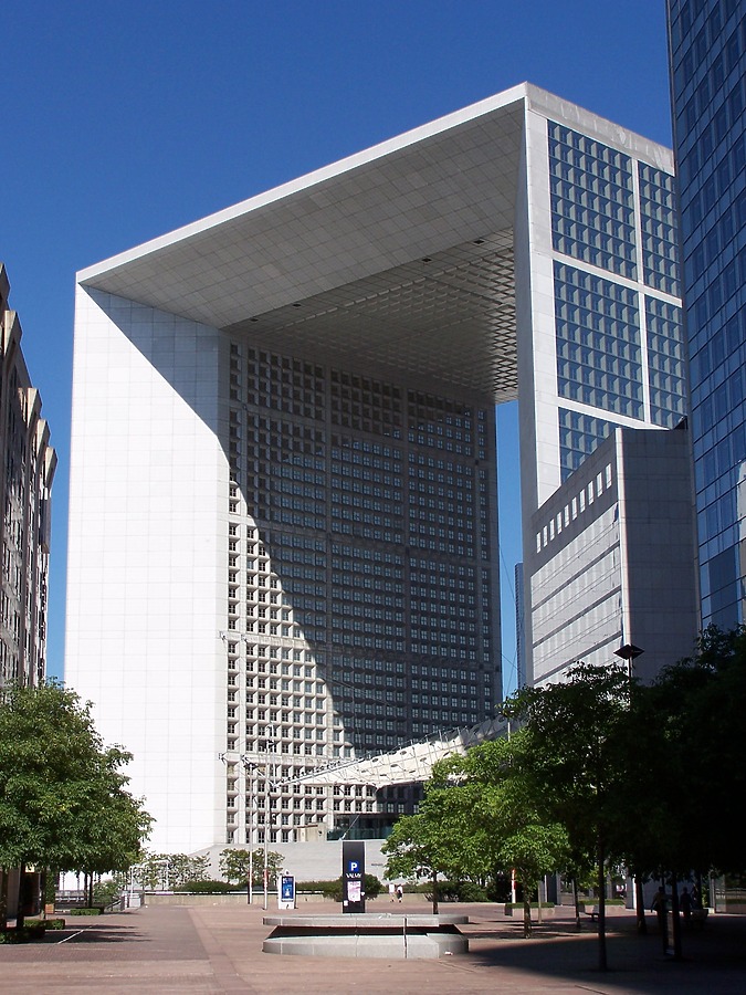 La Grande Arche by Florian Barbier