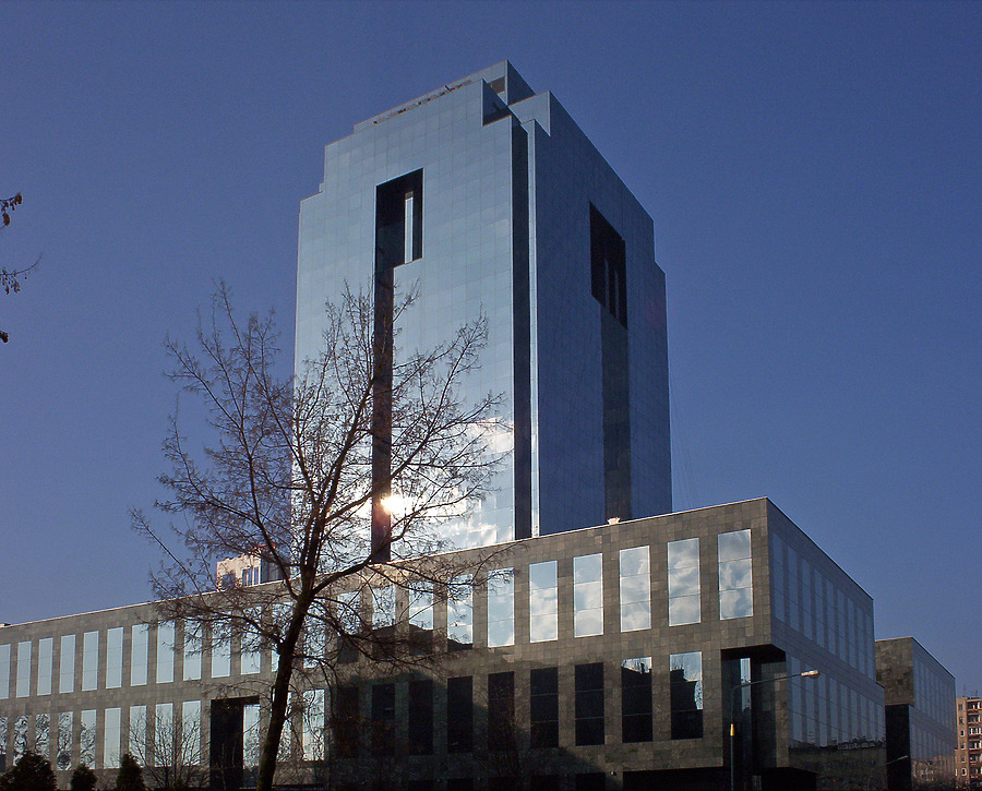 Warta Tower by Pavel Toczynski