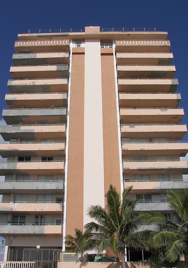 Four Winds Condominium by Rodney Gunn