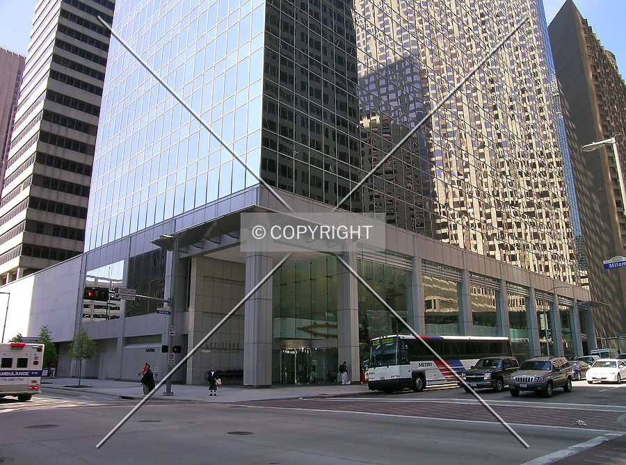 Total Plaza by Serdica