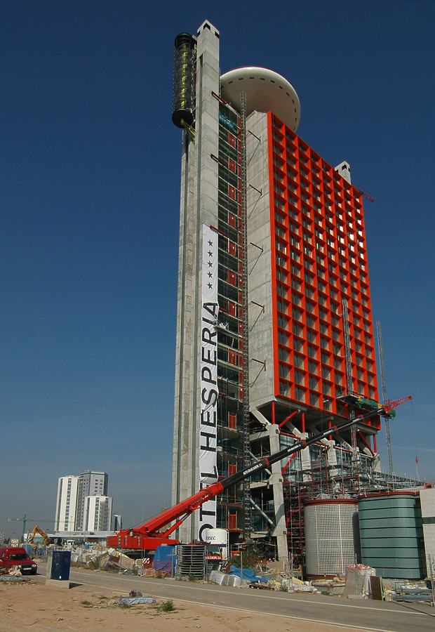 Hesperia Tower by David Guija