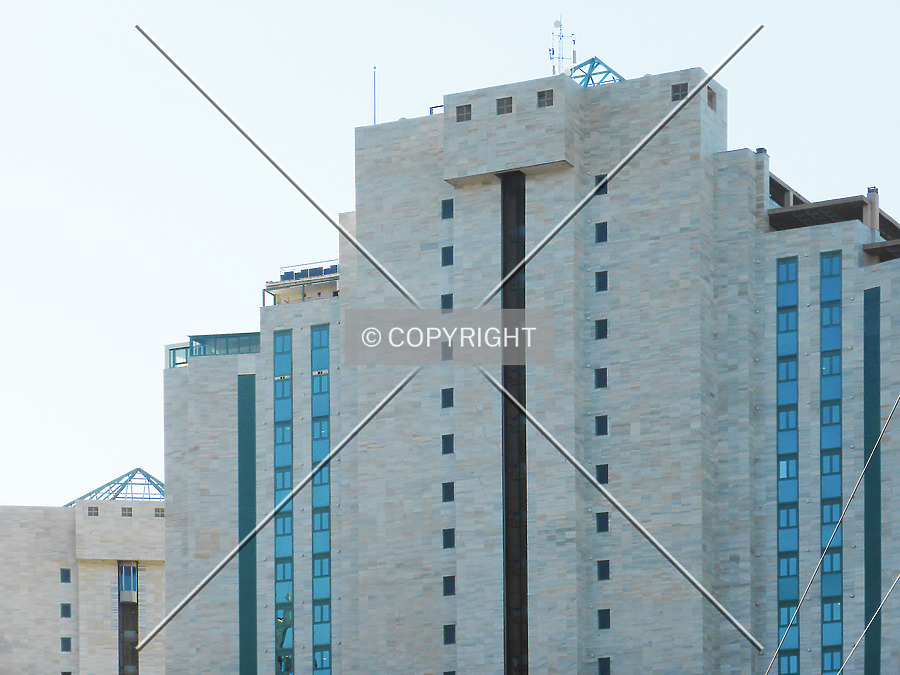 Atrium Centro Sol by Nephilim