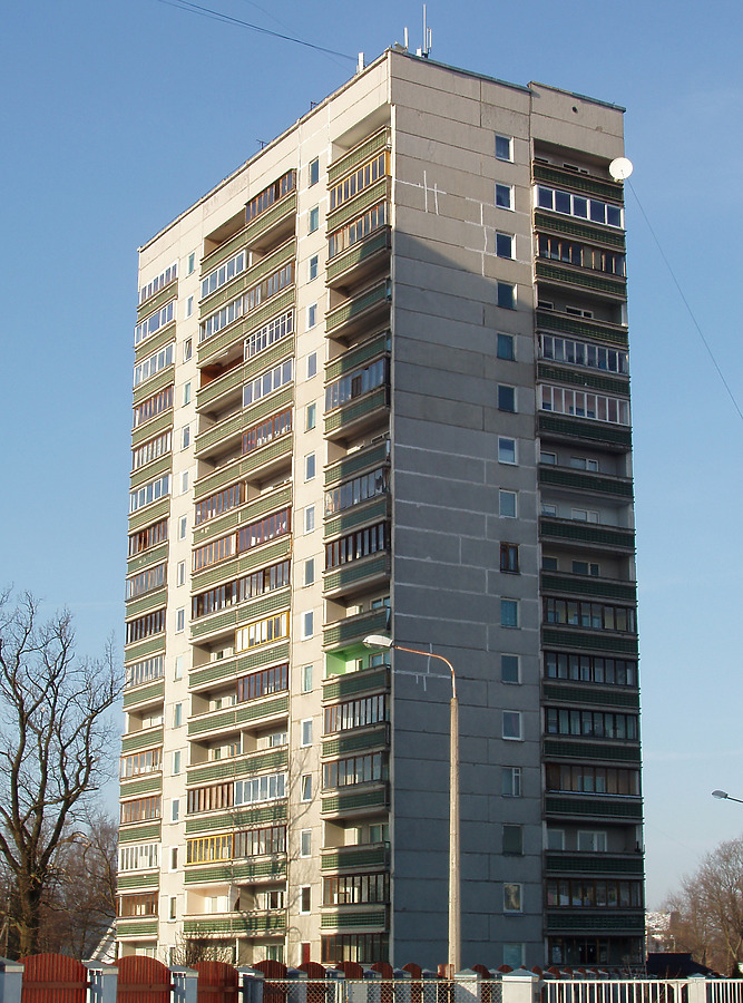 Vienibas gatve 168 by Laurijs Svirskis
