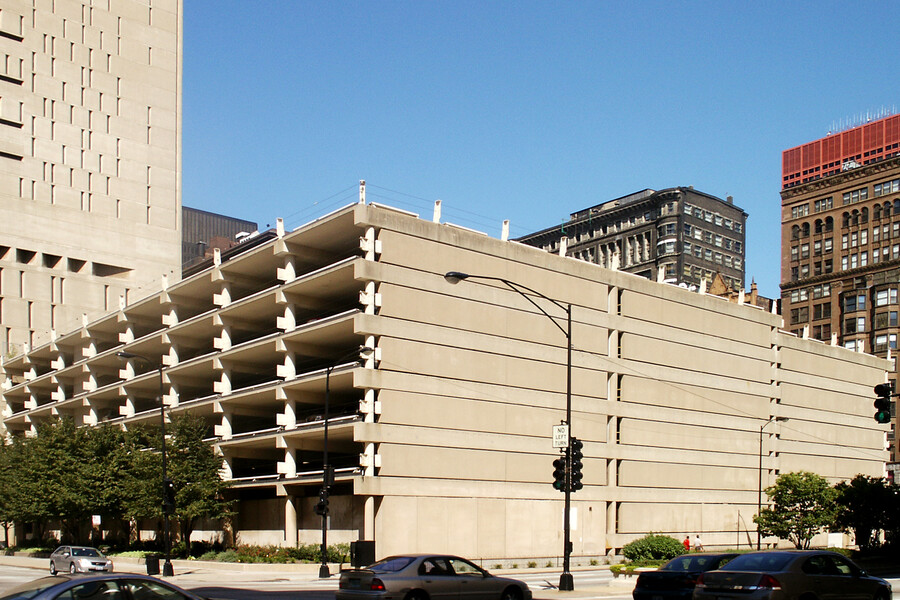 Metropolitan Correctional Center Parking Garage