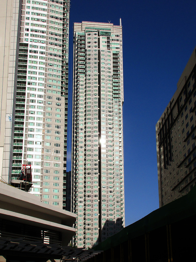 Park Terraces Point Tower by Daniel Kieckhefer