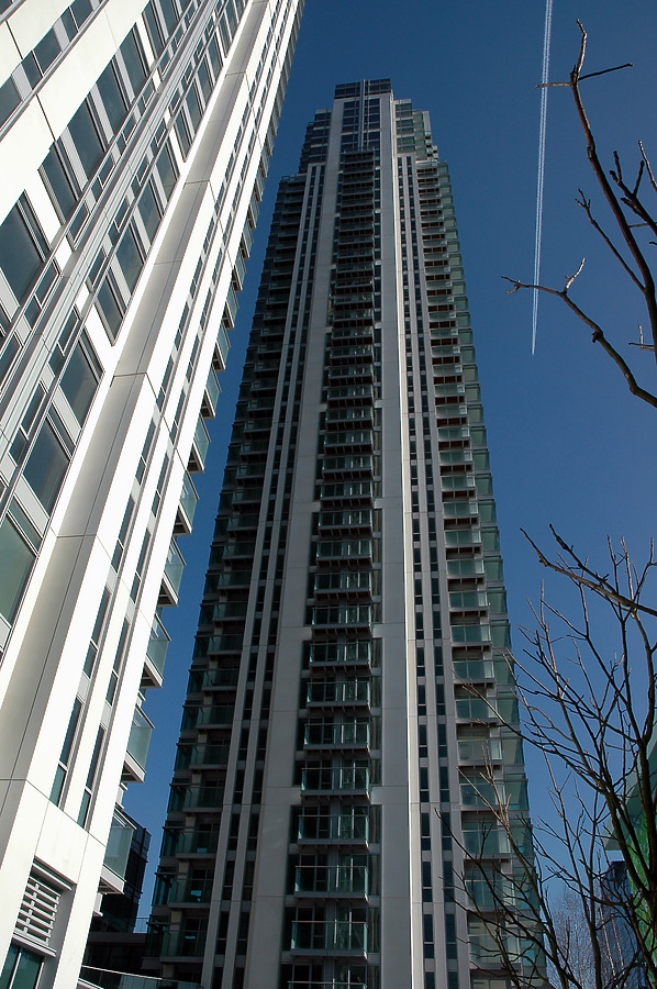 Pan Peninsula East Tower by Jonathan Smith