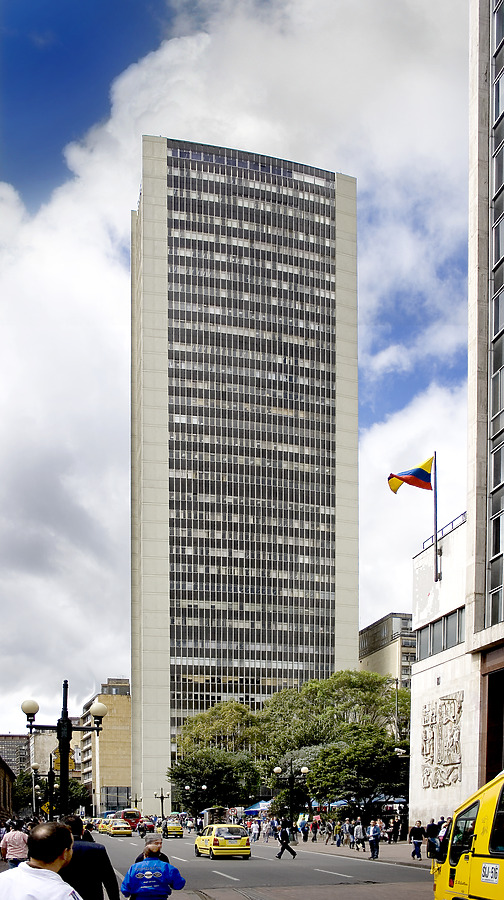 Edificio Avianca by Jim Schwartz