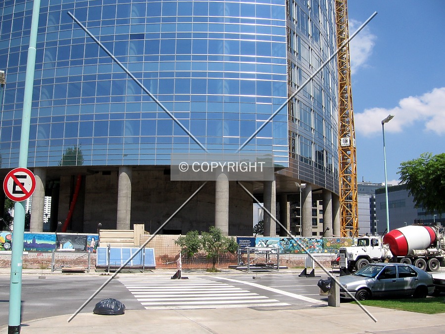 Torre Repsol YPF by Maximiliano Buono