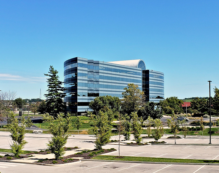 Centerpoint Office Building by Ryan Hildebrand