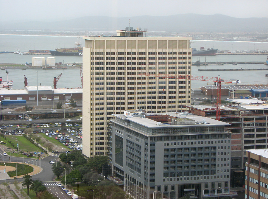 Naspers Centre by Kjetil Balog