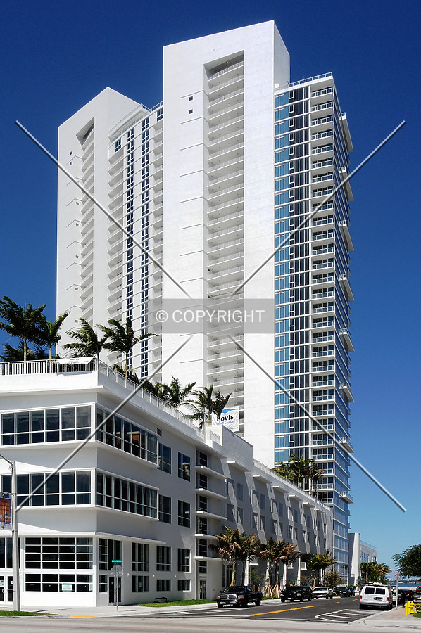 Paramount Bay at Edgewater Square by Jorge Molina