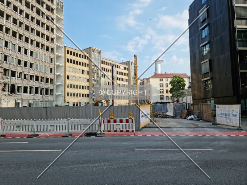 819-076-072