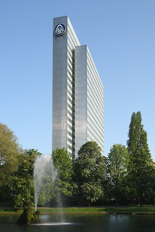 Thyssenhaus by Michiel van Dijk