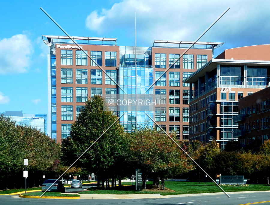 1850 Towers Crescent Plaza by Chris Patriarca