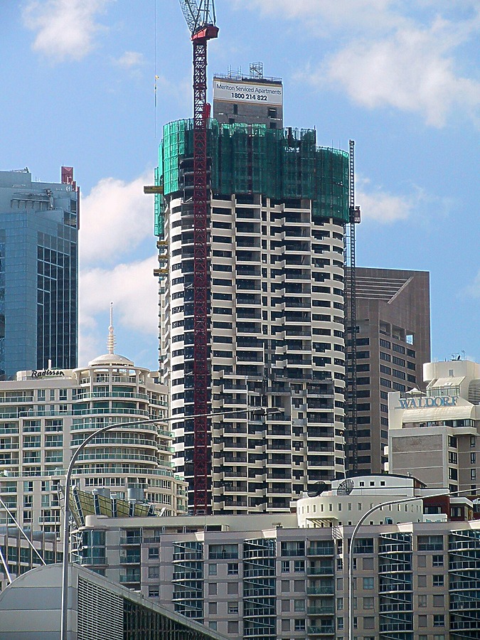 Meriton Tower by John Bek